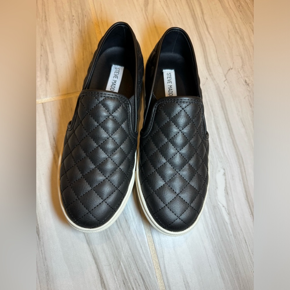 Steve Madden Ecentrcq Black Slide on Sneakers Size 7.5